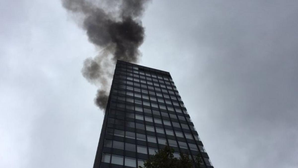 incendiu de proportii la un mall din berlin