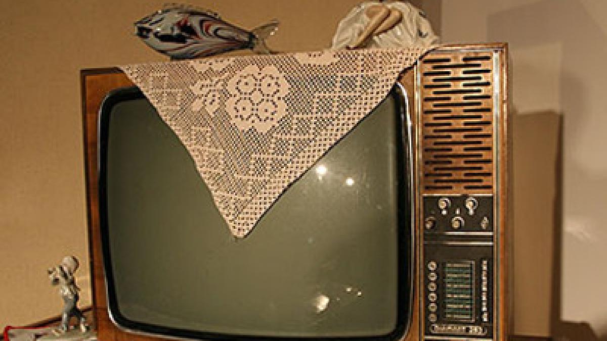 10 lucruri pe care parintii nostri obisnuiau sa le faca in anii 80 si care in prezent par ciudate