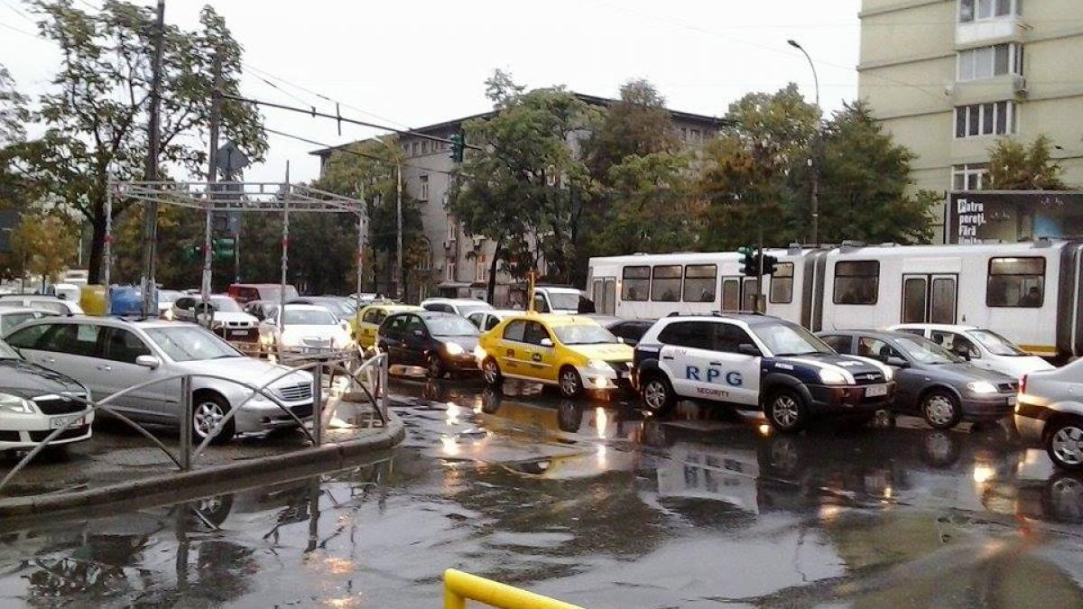 trafic bucuresti semafor intersectie politie