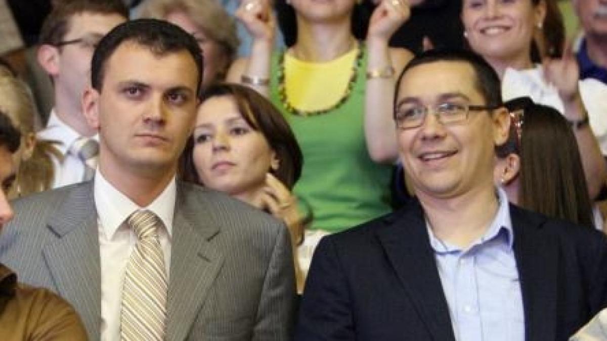 anuntul de ultima ora facut de victor ponta de ce apare pe afisele partidului romania unita