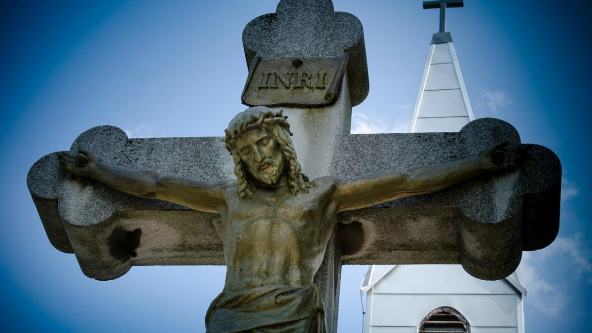 guvernul vrea sa schimbe regulile inmormantarilor apar amenzi uriase