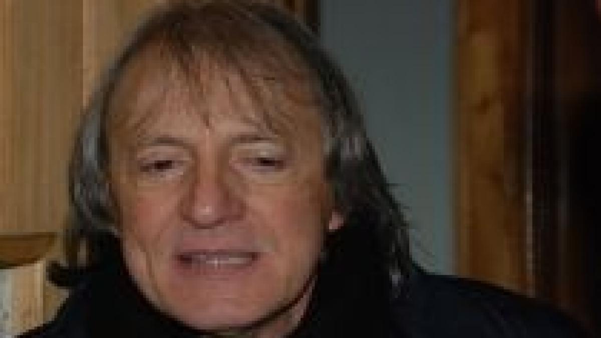 mihai constantinescu am fost azvarlit din casa precum un caine