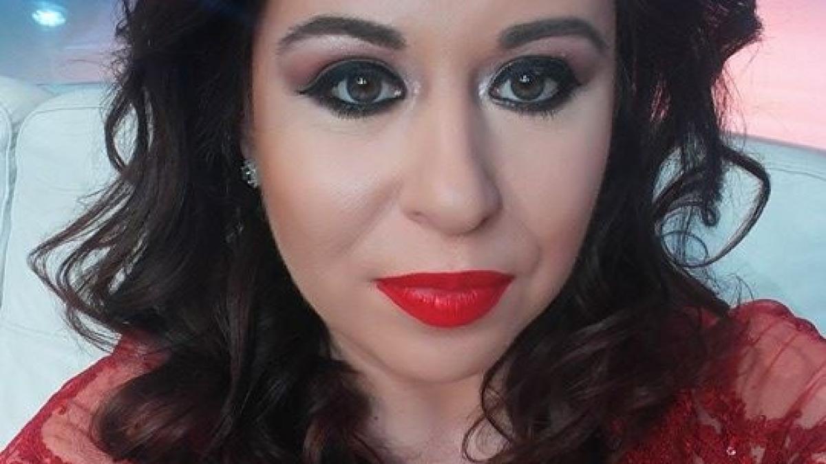 oana roman din nou in fata altarului