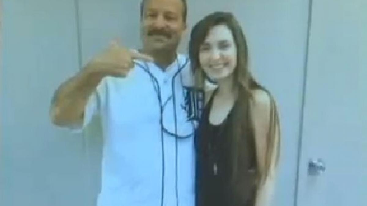 tatal ei era pe moarte fata a postat un mesaj pe facebook si ceva incredibil s a intamplat