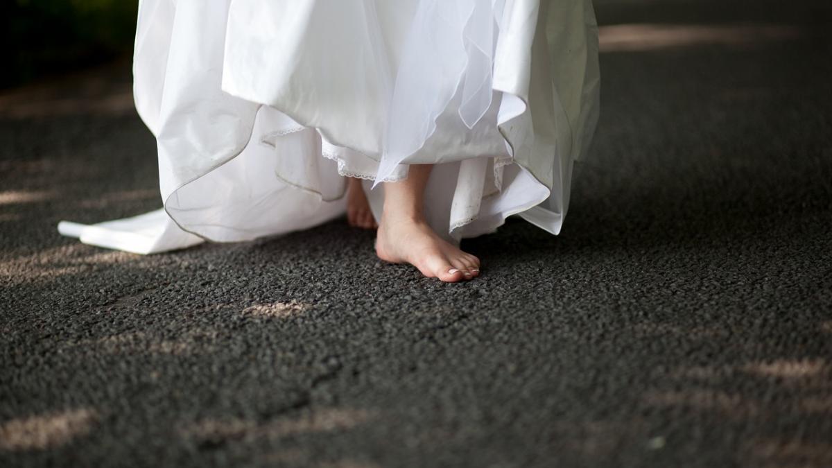 a ramas virgina pana in noaptea nuntii cand barbatul s a dezbracat in fata ei a inceput spectacolul