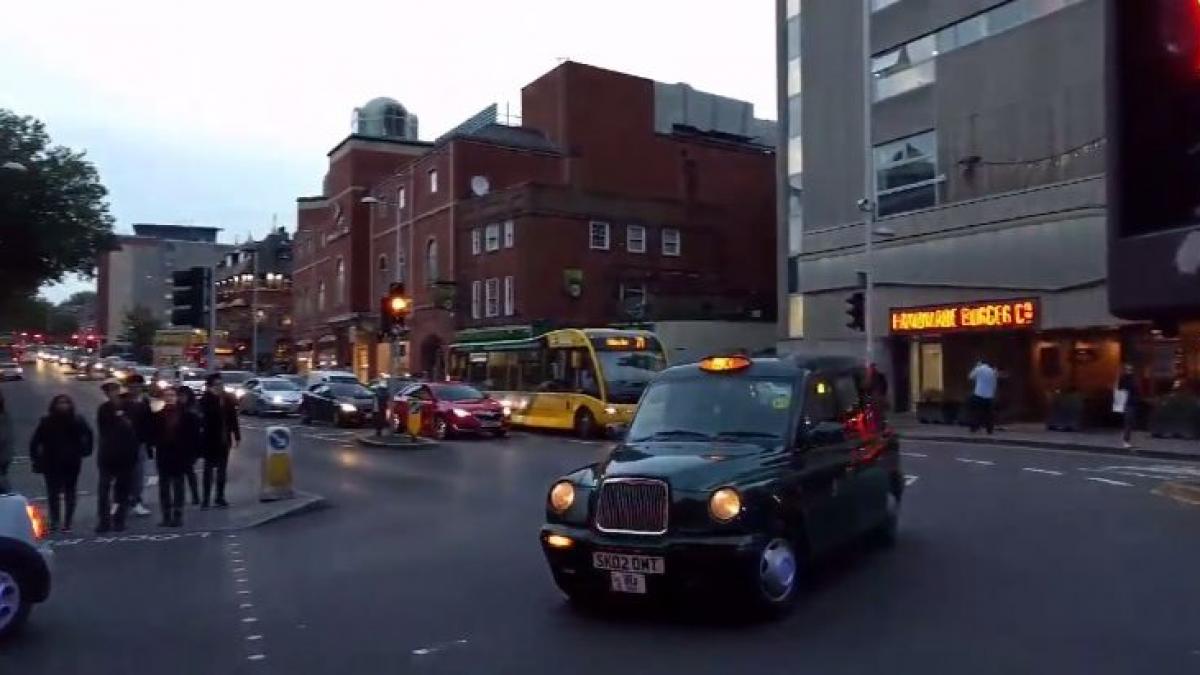 alerta bomba nottingham anglia autoritati