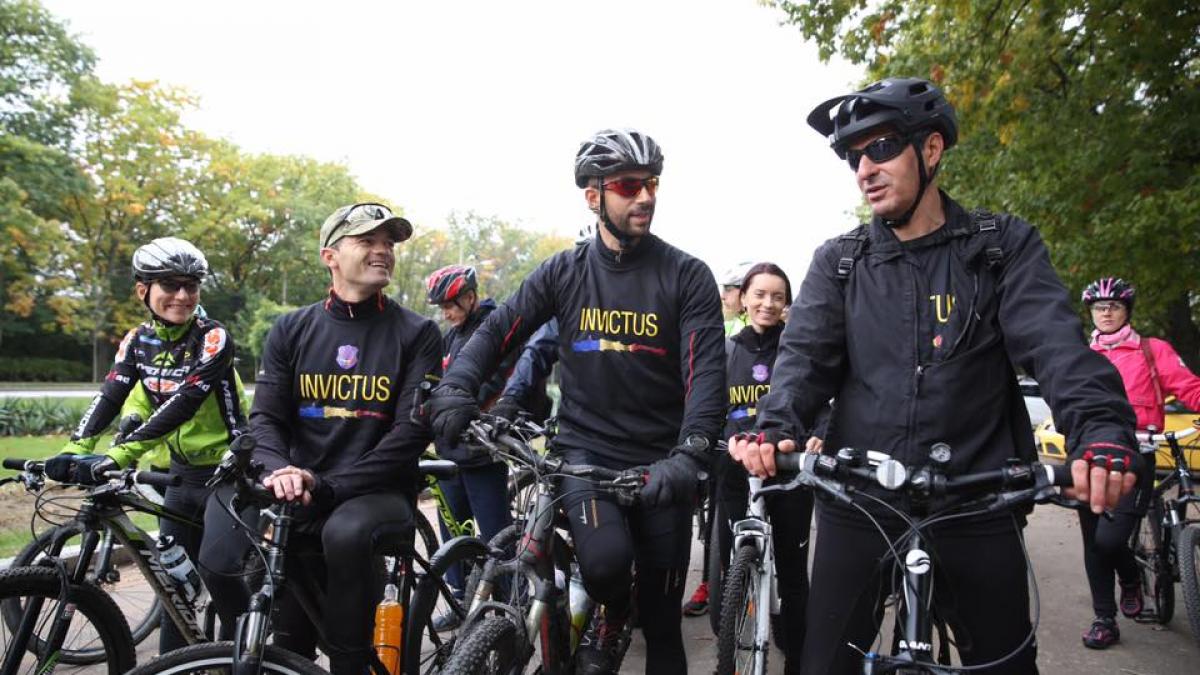 ministrul apararii a pedalat pentru invictus