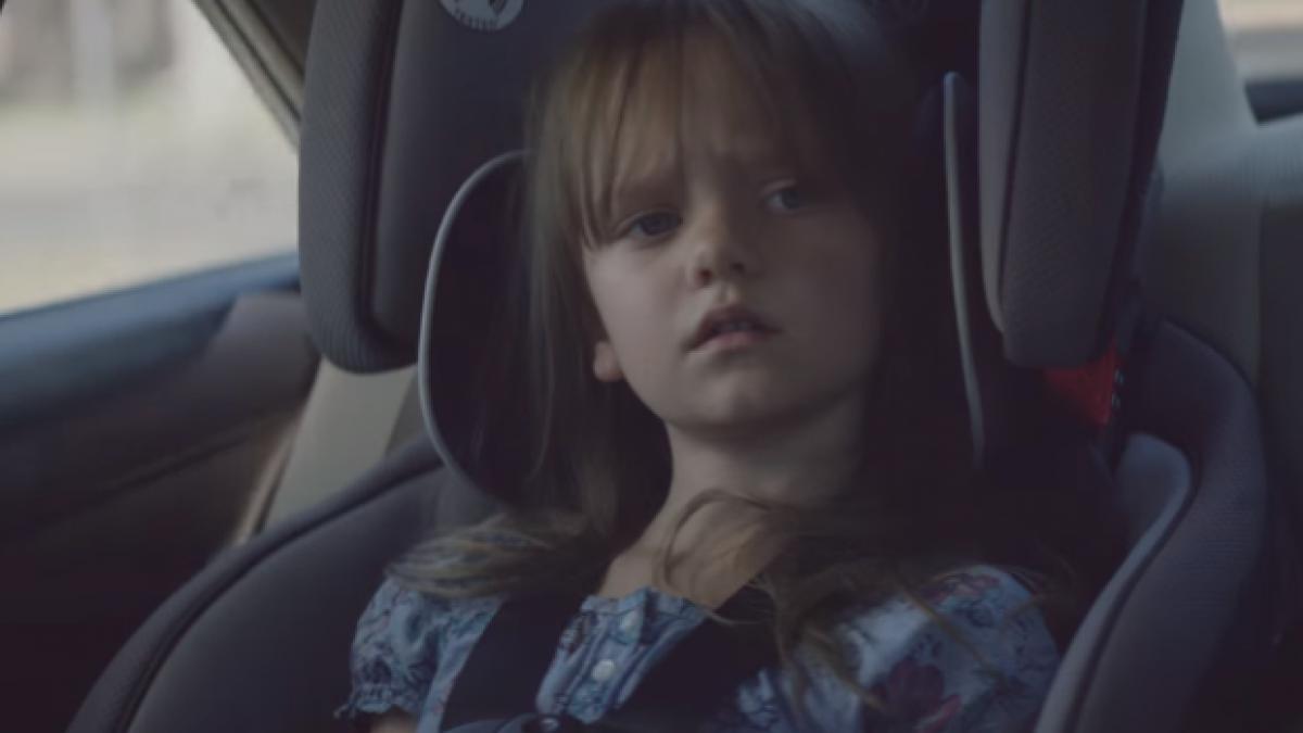 mama a postat o fotografie cu fiica sa dupa doua secunde fata moare cine este vinovat