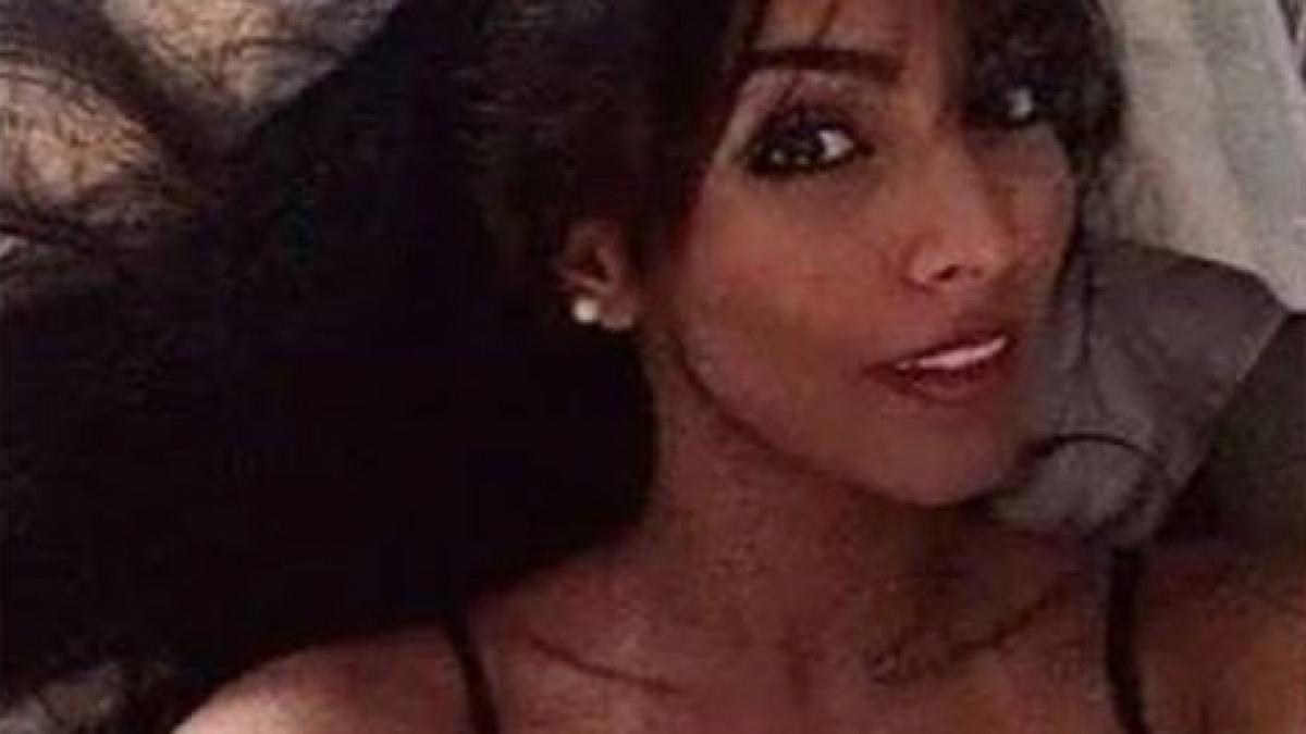 si a facut un selfie dimineata in dormitor si a postat poza pe internet dar a fost nevoita sa o