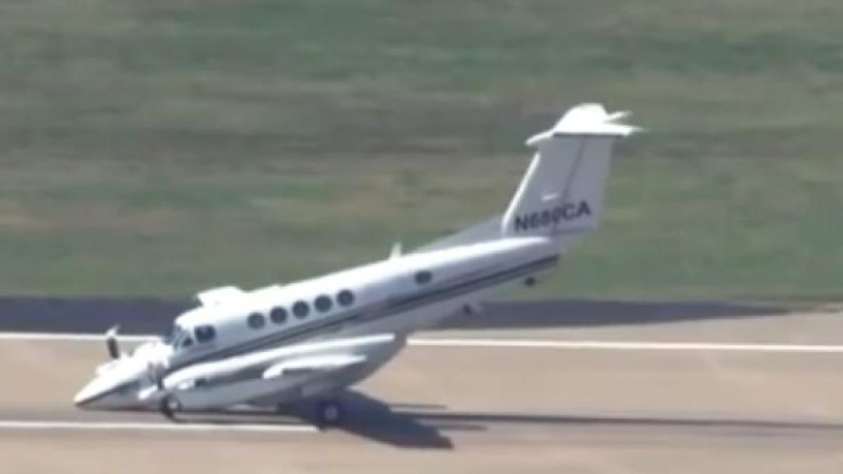 clipe cumplite pentru un pilot american ce a patit dupa o defectiune tehnica a avionului