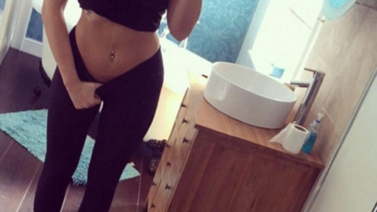 in selfie uri arata senzational dar in realitate e grasa si plina de celulita bruneta asta a fost