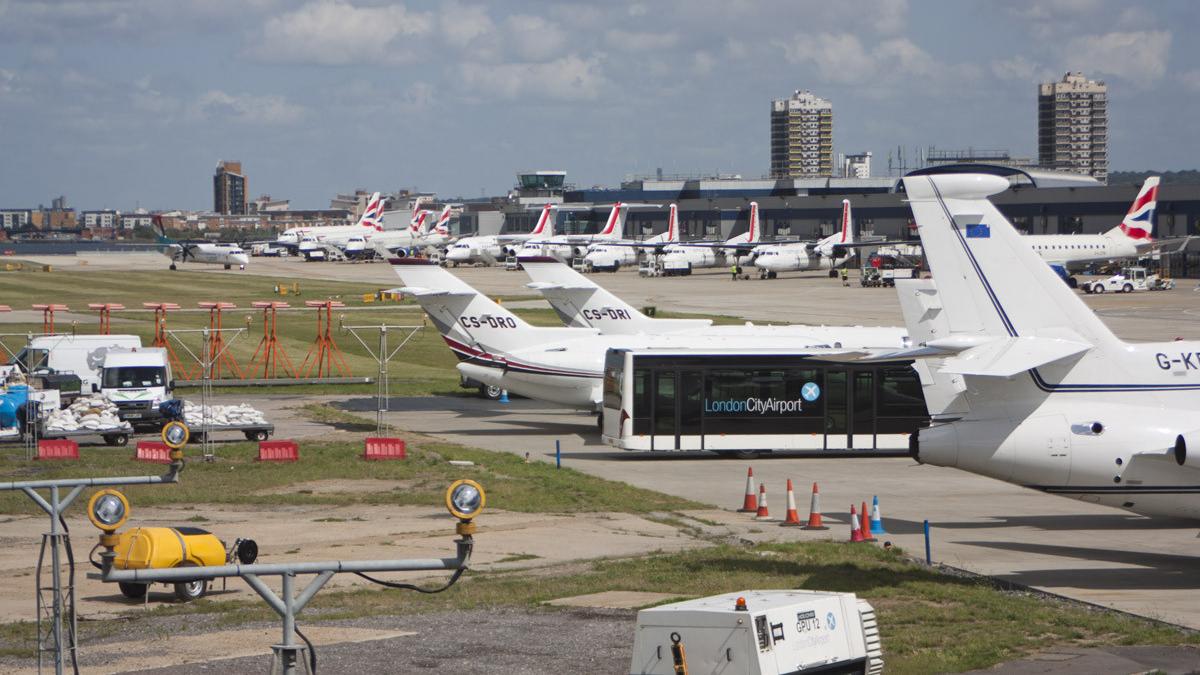 incident chimic la london city airport toate zborurile au fost oprite