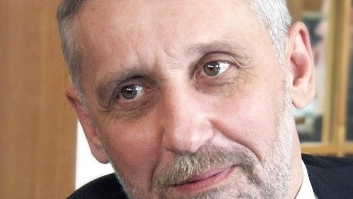 marian munteanu a rabufnit nu exista probe ca am colaborat cu securitatea doar un microfilm