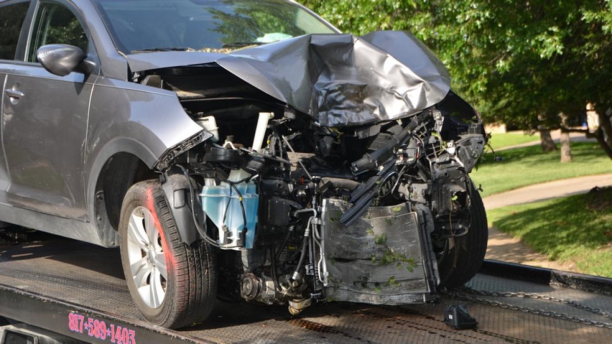 accident grav o adolescenta de 15 ani a murit dupa ce masina in care se afla s a rostogolit 200 de