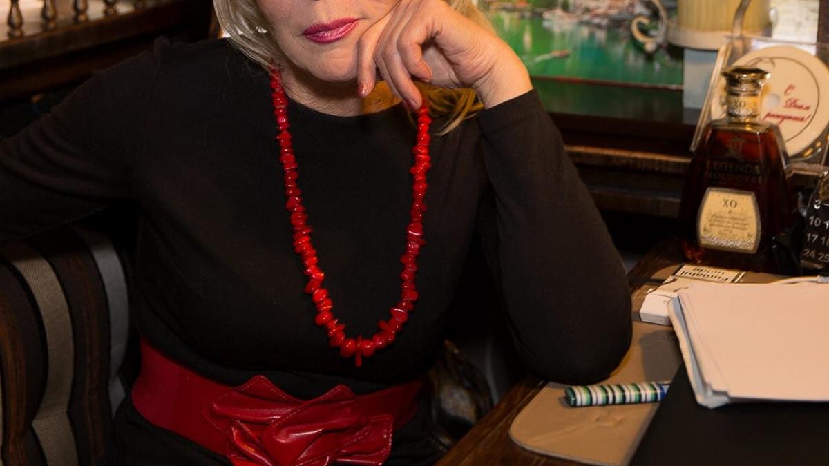 candidata la alegeri care a postat fotografii cu ea in costum de baie cum si a motivat gestul