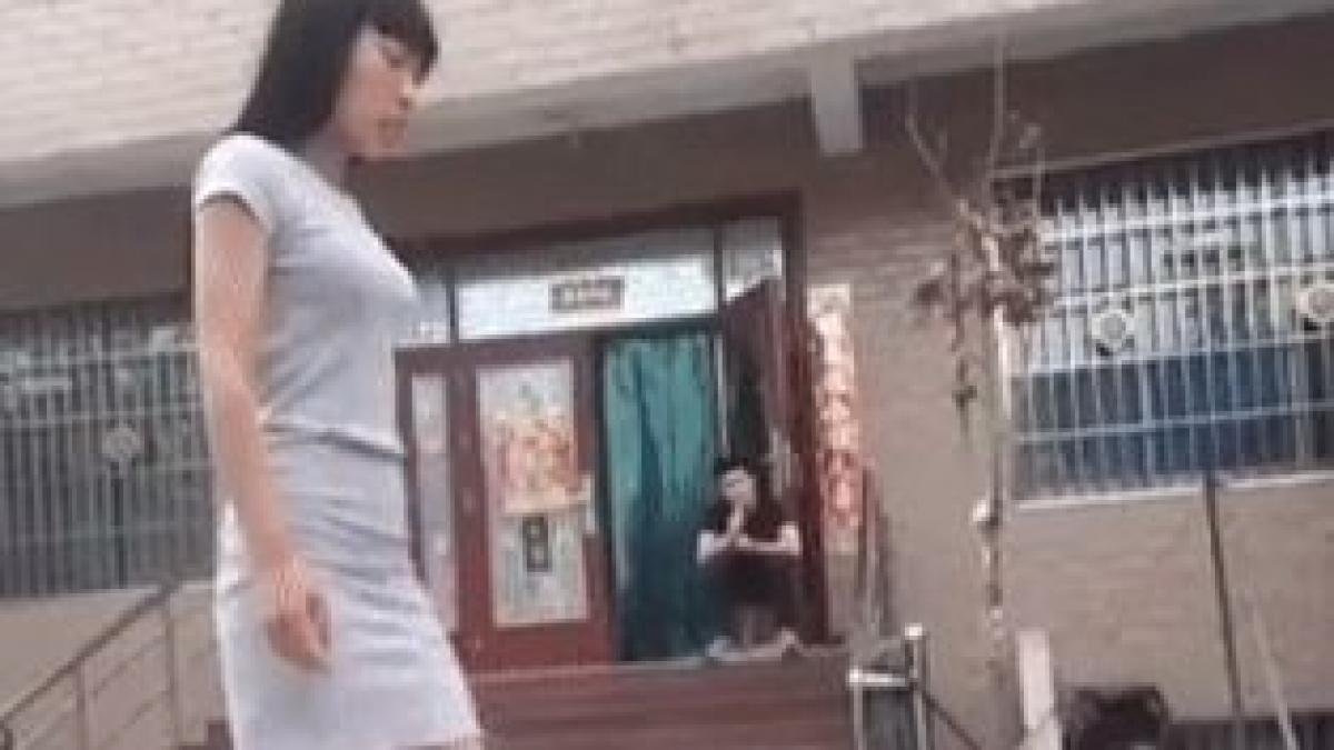 este cea mai tare chestie pe care ai vazut o vreodata ce face femeia asta te va lasa cu gura cascata