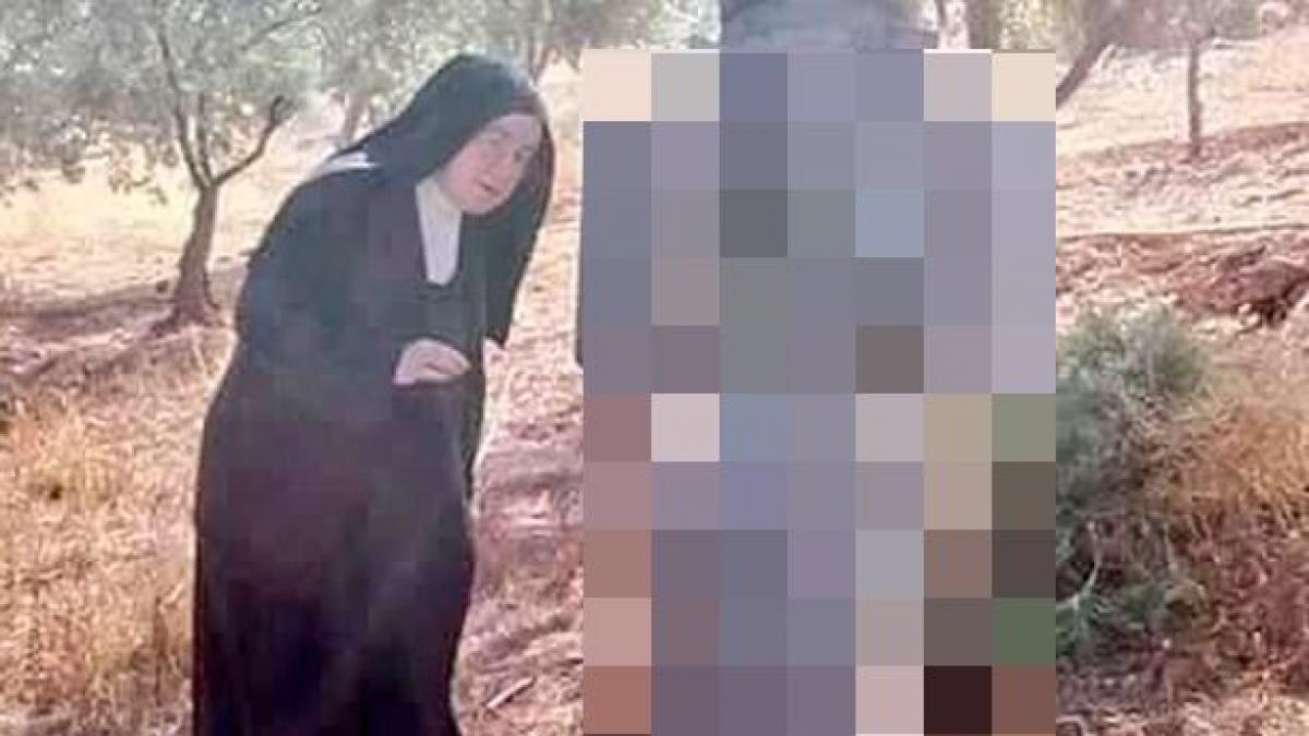 imaginea care arata adevarata fata a razboiului civil din siria ce a gasit o calugarita in gradina