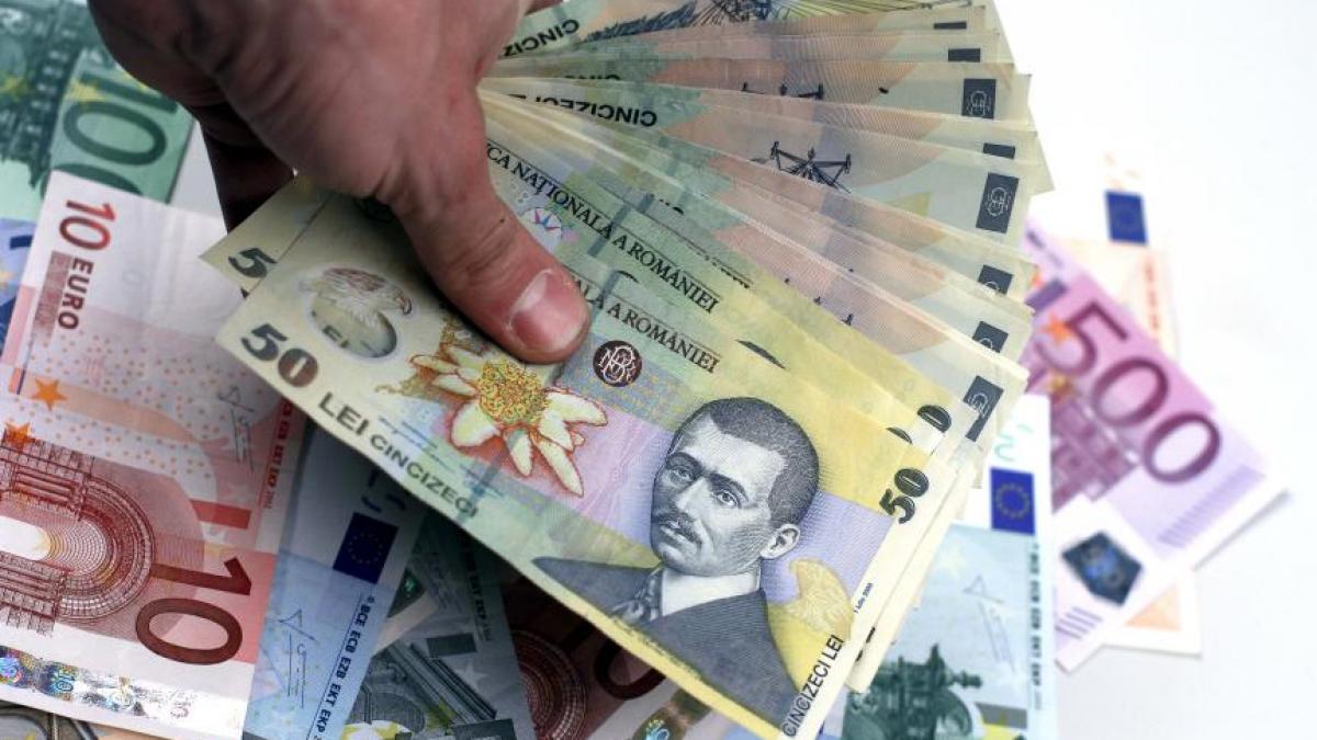 un roman si a redus cu 100 de euro rata la banca dupa ce a negociat eliminarea unui comision cat