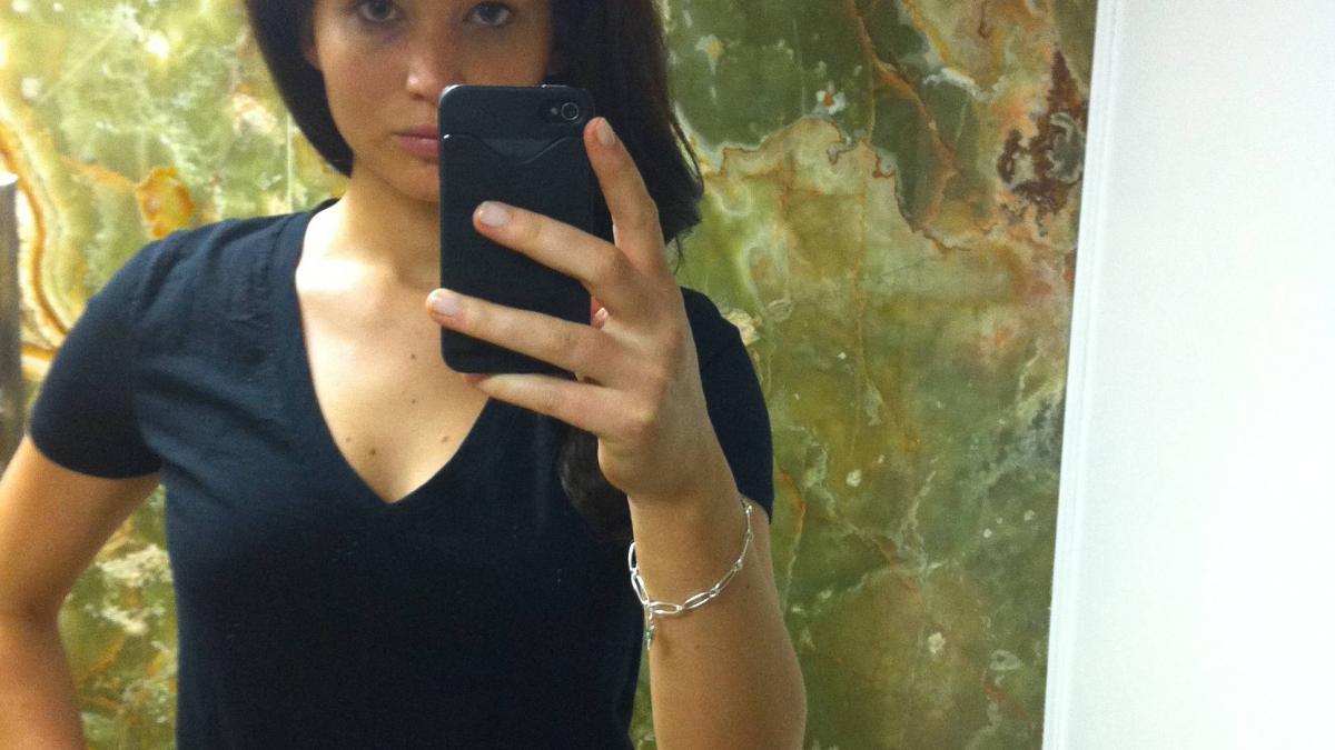 mii de fotografii nud ale vedetelor de la hollywood au ajuns pe net cine este in spatele povestii