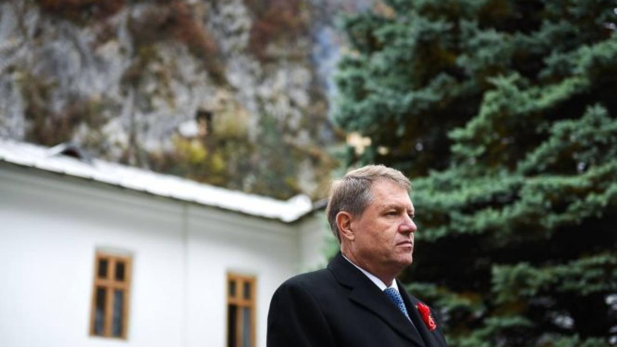 gafa a presedintelui iohannis s a asezat la masa tacerii desi este interzis