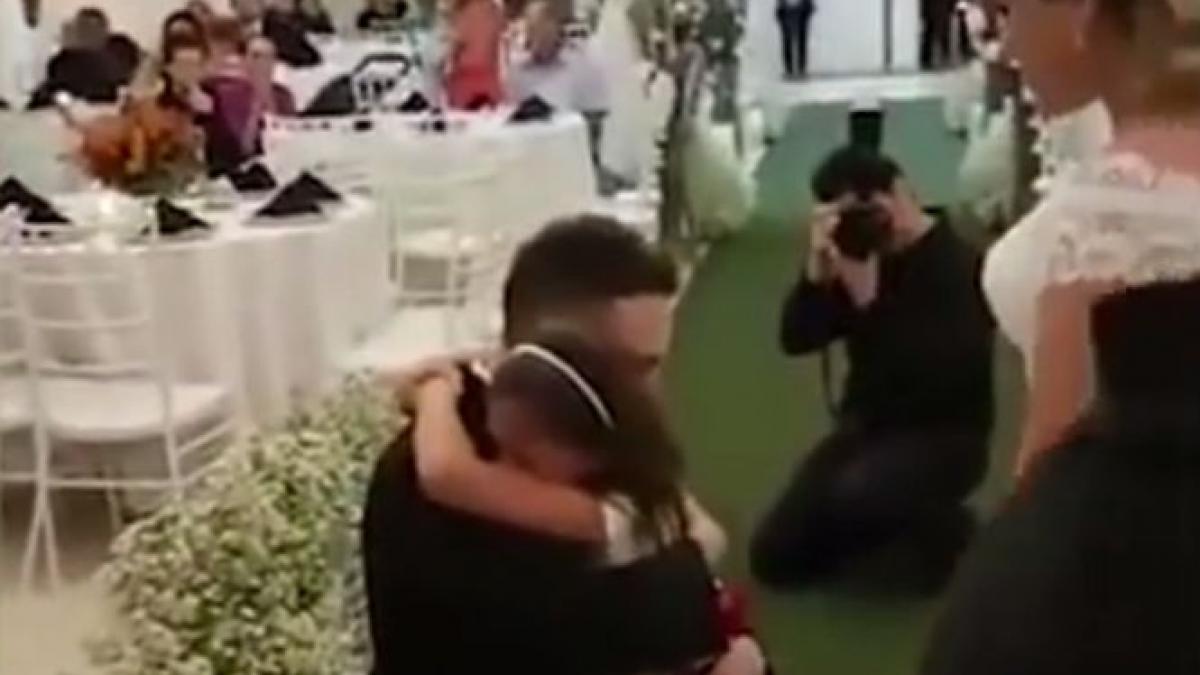 ce a facut un mire pentru fiica lui vitrega la nunta