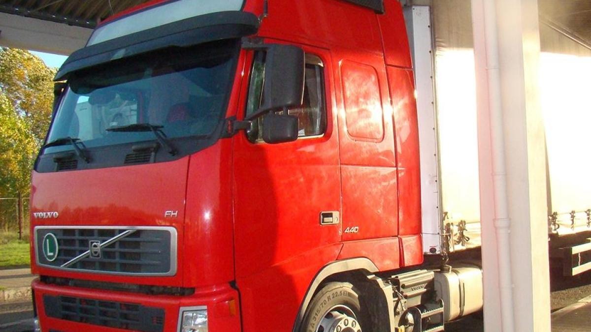 doi afgani au incercat sa intre in tara pe la giurgiu ascunsi sub un camion