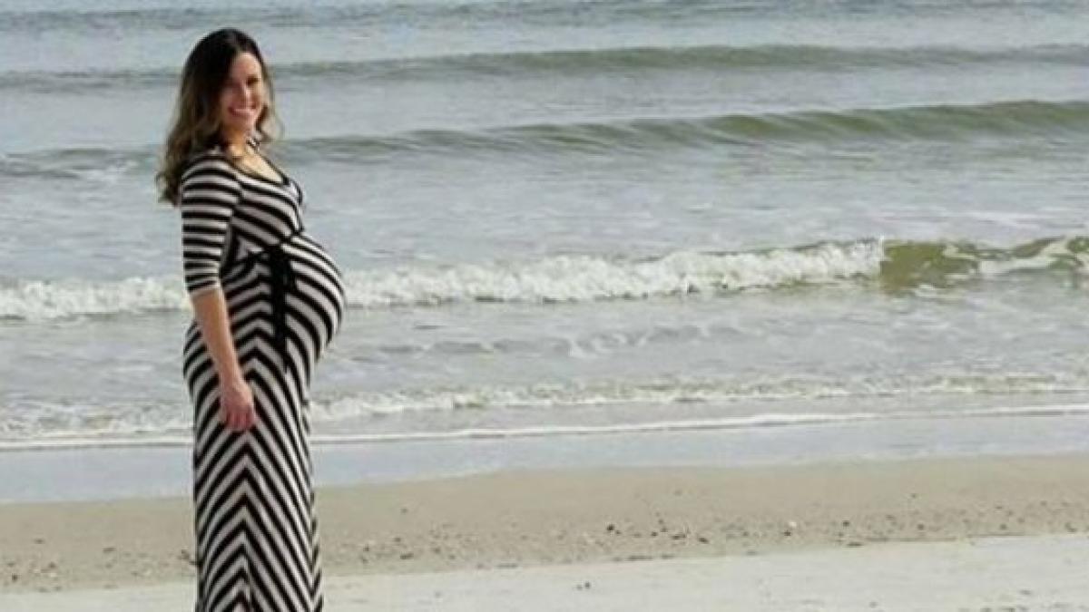 si a luat sotia insarcinata la plimbare pe malul unei ape si i a facut o poza ce au descoperit cand