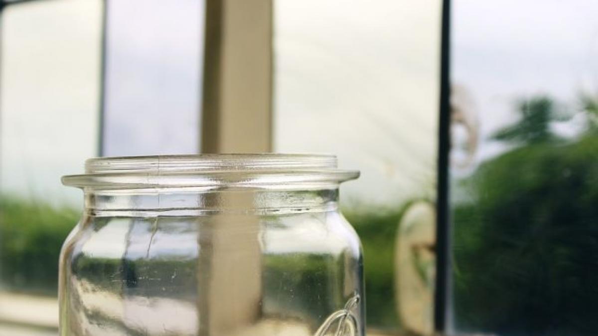 cum sa faci bani din sticle goale locul in care un borcan cu aer proaspat costa peste 100 de dolari