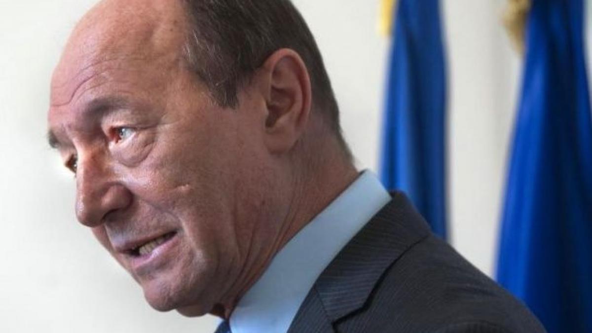 ALEGERI PARLAMENTARE 2016. Traian Băsescu a plâns ascultându-se pe sine însuşi