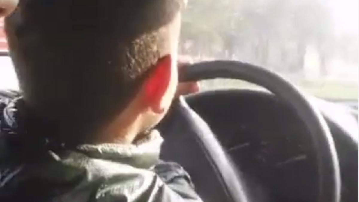 imagini revoltatoare copil la volan pe o sosea din romania video