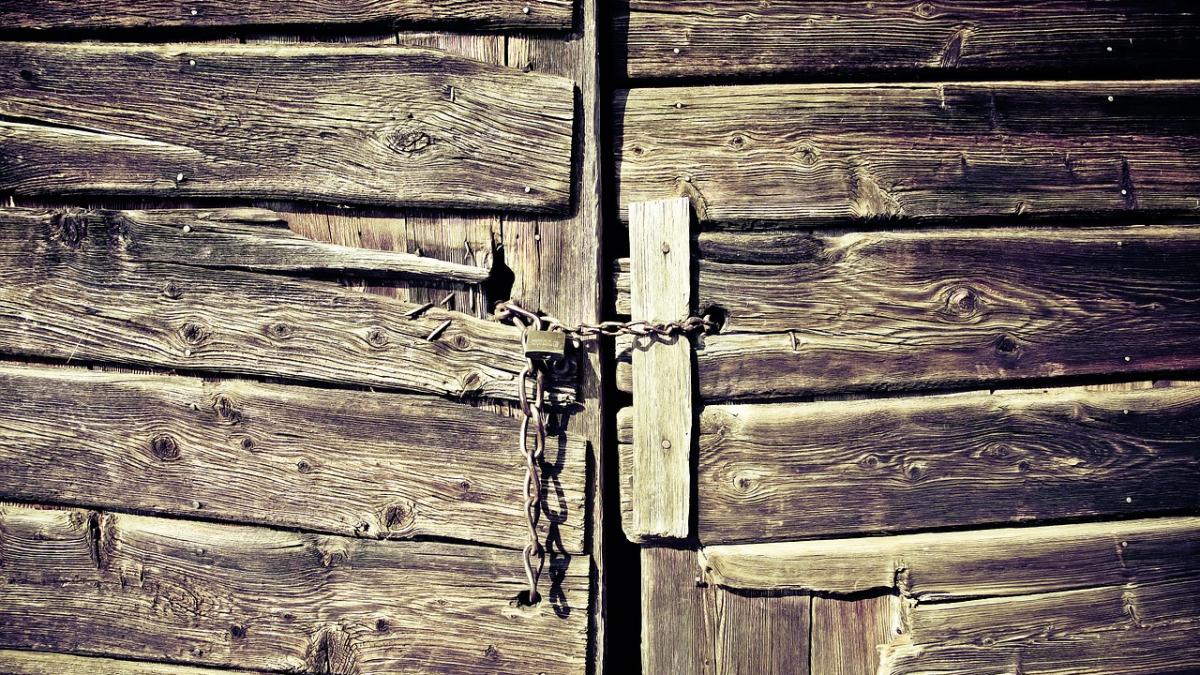 si au tinut fiul inchis intr un hambar 23 de ani crezand ca e bolnav psihic ce s a intamplat de