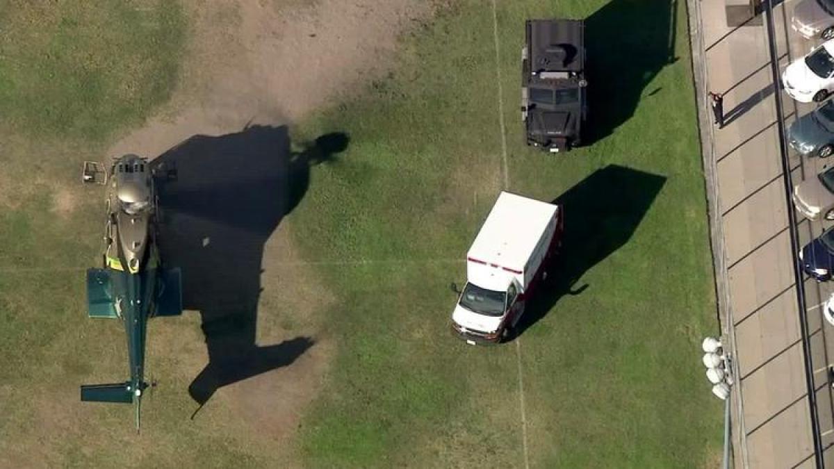 alegeri sua o sectie de vot a fost inchisa in california dupa ce s au tras focuri de arma