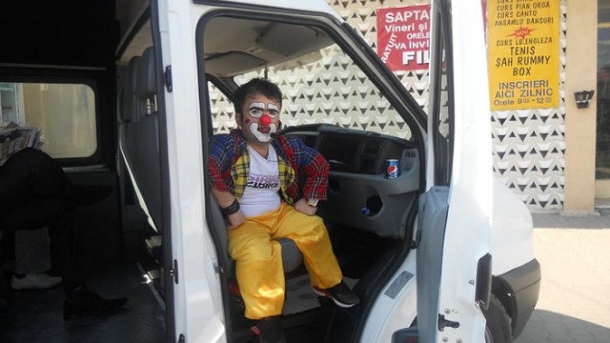 doliu in lumea artistica cristi magicianul piticul colorado s a stins din viata