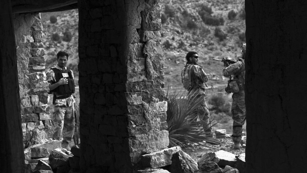 explozie la baza aeriana nato de la bagram 3 morti si 13 raniti