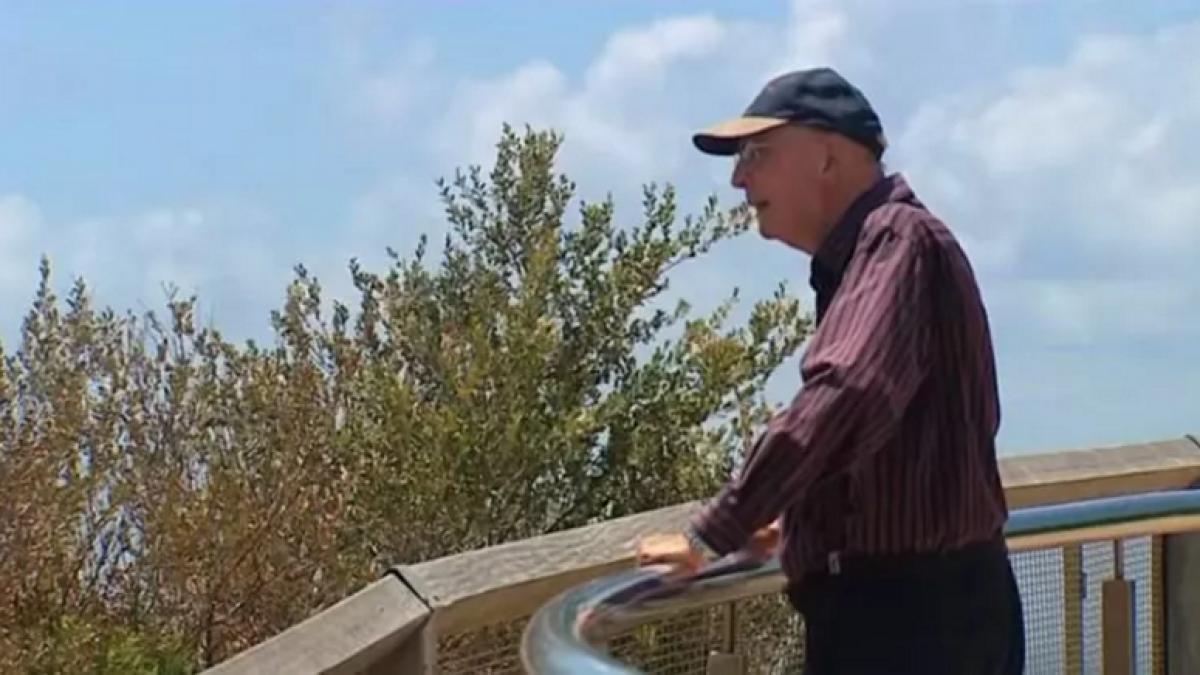 a salvat de la sinucidere aproape 400 de oameni punandu le o singura intrebare