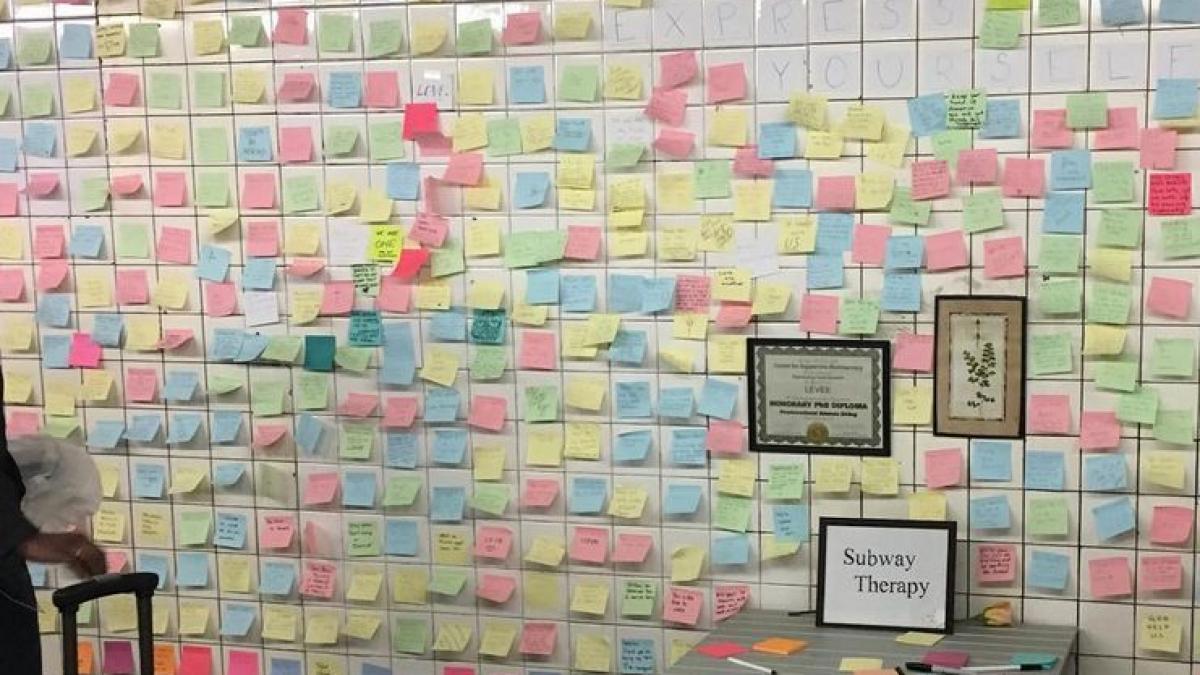 cum fac fata americanii victoriei lui donald trump ce a aparut la metroul din new york mii de