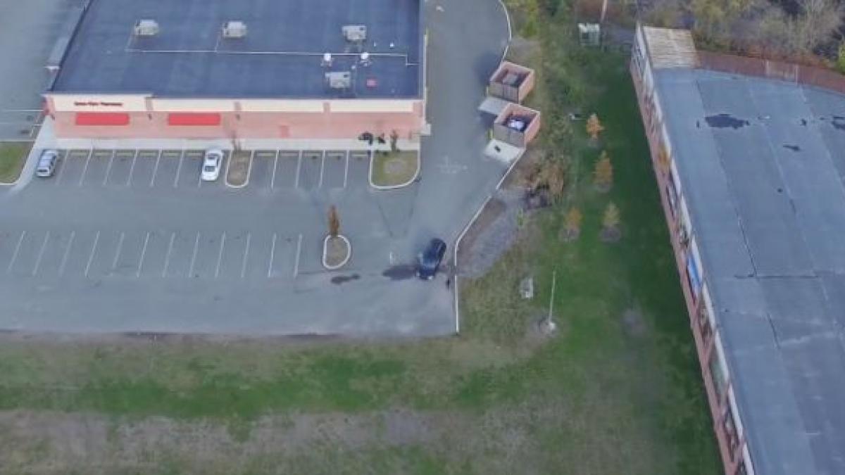 suspecta ca sotia il insala a cumparat o drona si a urmarit o pe femeie a inlemnit cand a vazut ce