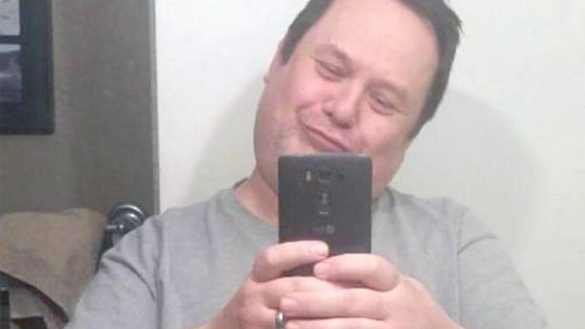 ce s a intamplat dupa ce un tata a inceput sa parodieze selfie urile fiicei lui pe instagram nimeni