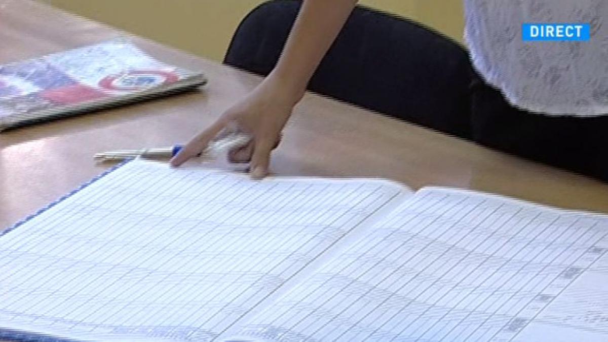 profesori ramasi fara salarii din cauza alocarilor insuficiente explicatiile conducerii