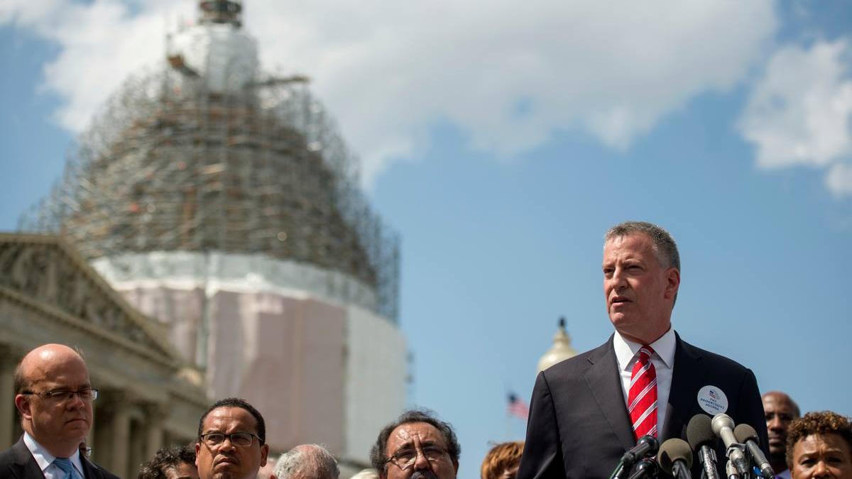 primarul new york ului semnal de alarma pentru donald trump