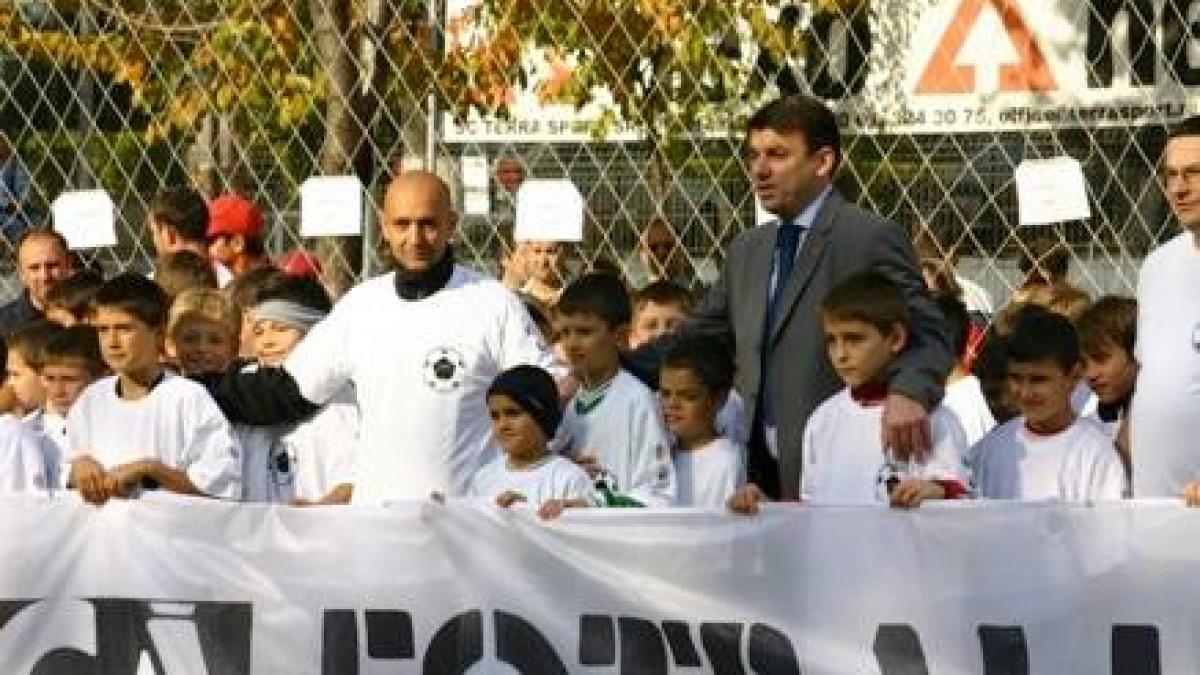 valeriu nicolae amintiri cu daniel prodan inca mai am palinca de la el