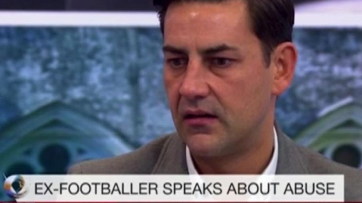 a vorbit dupa 32 de ani confesiune cutremuratoare in fotbalul englez aveam 11 ani eram amenintat cu