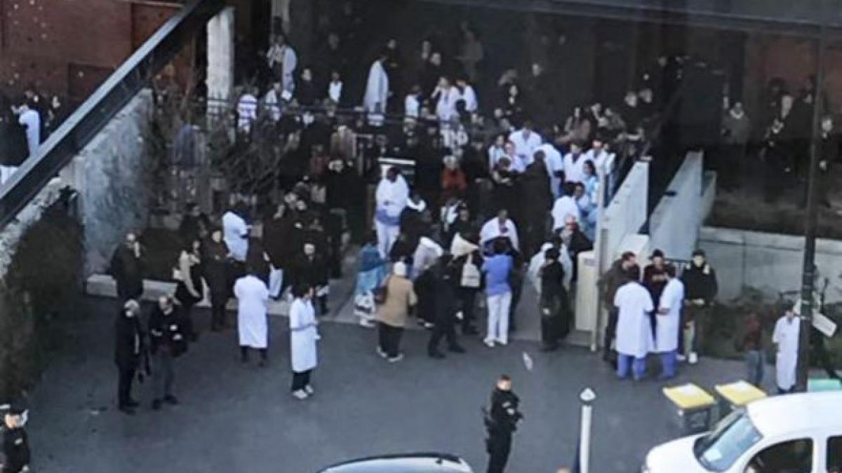 alerta cu bomba la paris unul dintre cele mai mari spitale a fost evacuat