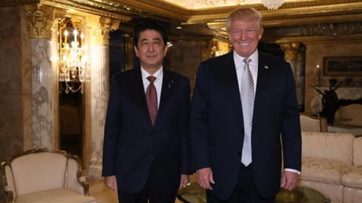 cine l a insotit pe donald trump la prima intrevedere cu un lider strain acesta este stilul lui