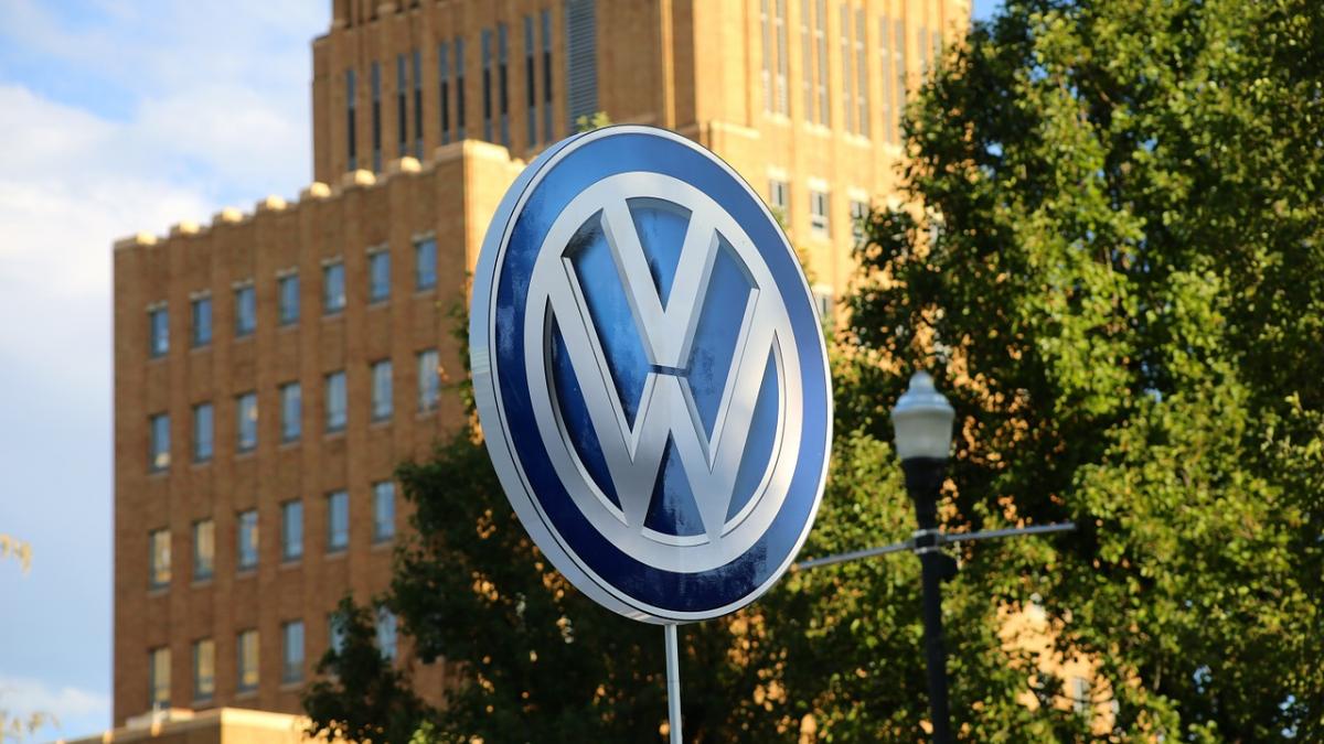 lovitura pentru volkswagen 30 000 de angajati vor fi concediati pana in 2021