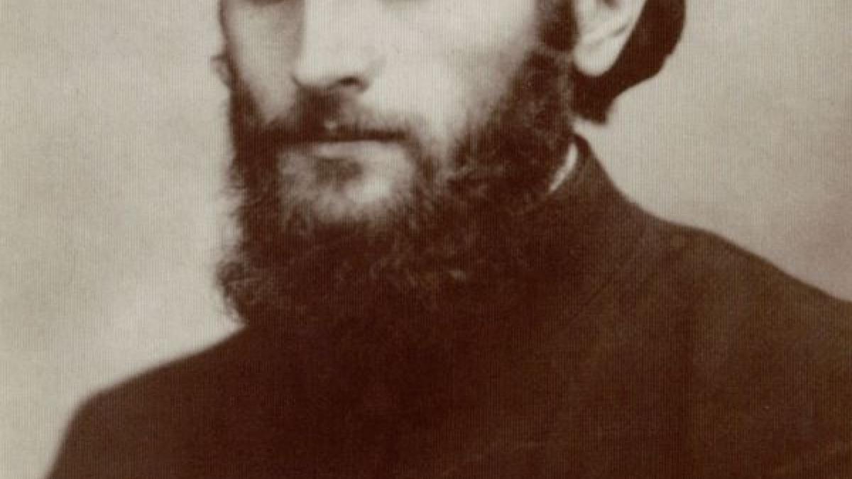 mesajul dur al calugaritei de la mormantul lui arsenie boca nu mai aruncati bani si nu va inchinati