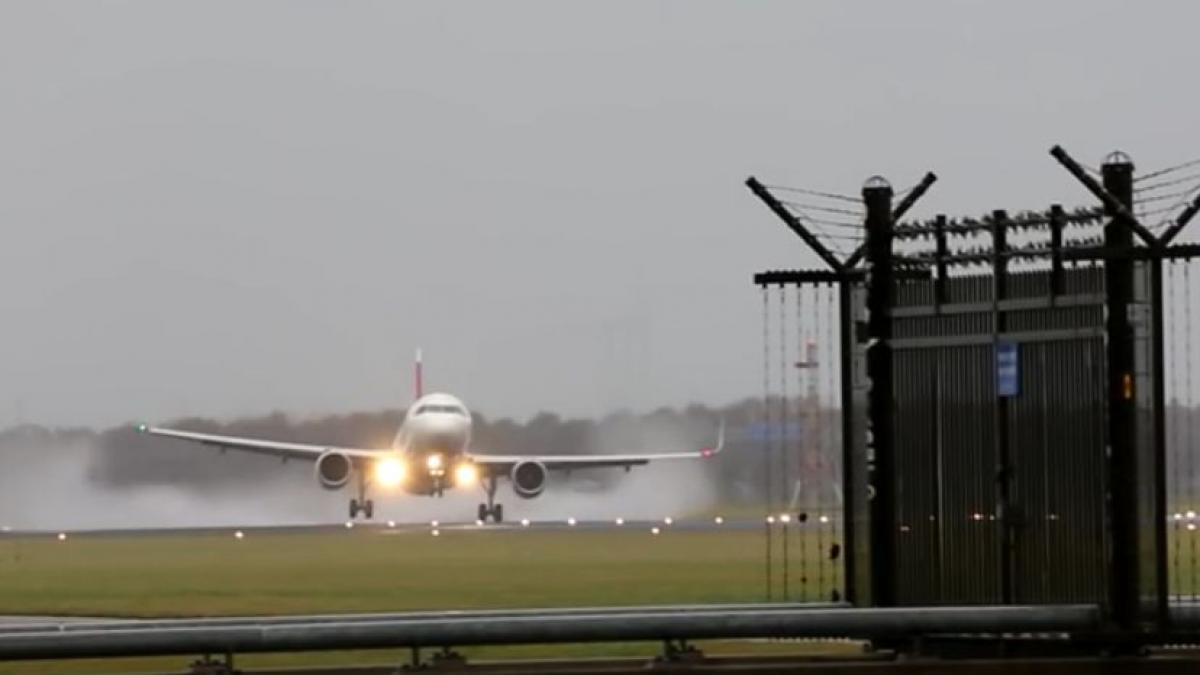 aterizare ratata pe aeroportul din amsterdam imaginile care te vor tine cu sufletul la gura