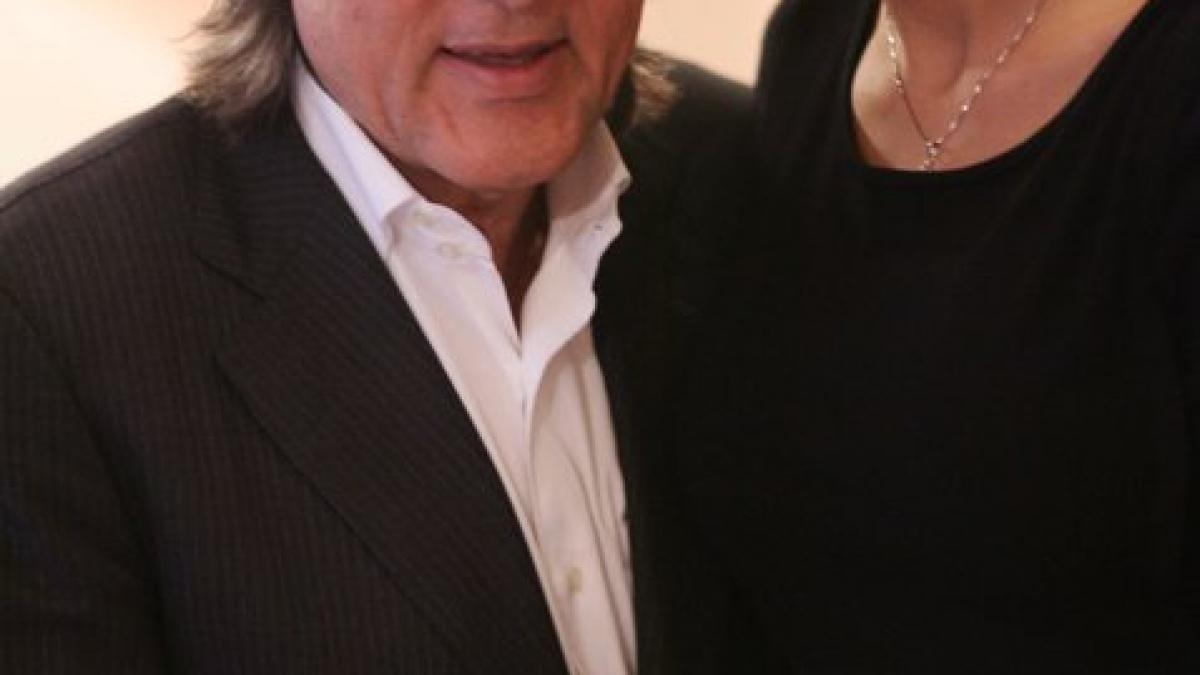 este incredibil cum raspunde ilie nastase la scandalul infidelitatii