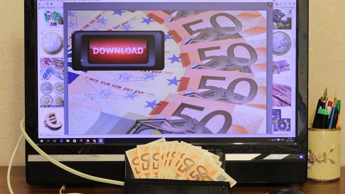 a incercat sa isi cumpere bere cu bani trasi la xerox crezand ca nimeni nu o sa si dea seama ce s a