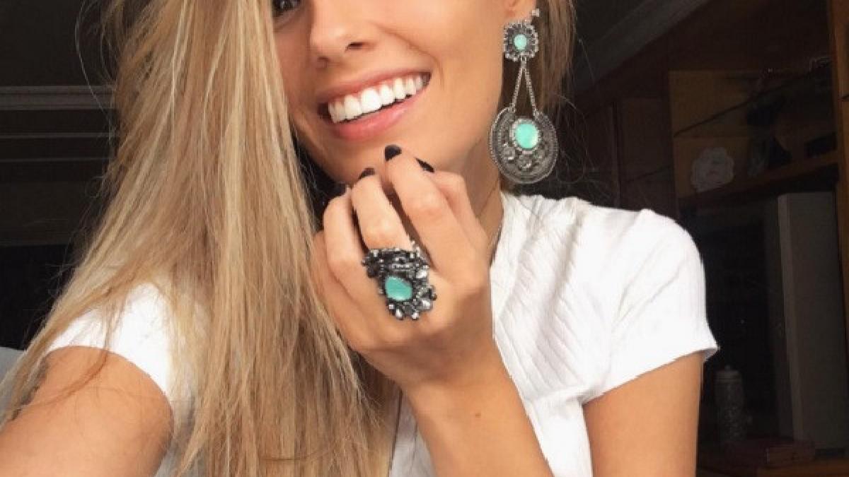 povestea cutremuratoare din spatele acestui zambet cu arata aceasta fata de la brau in jos foto